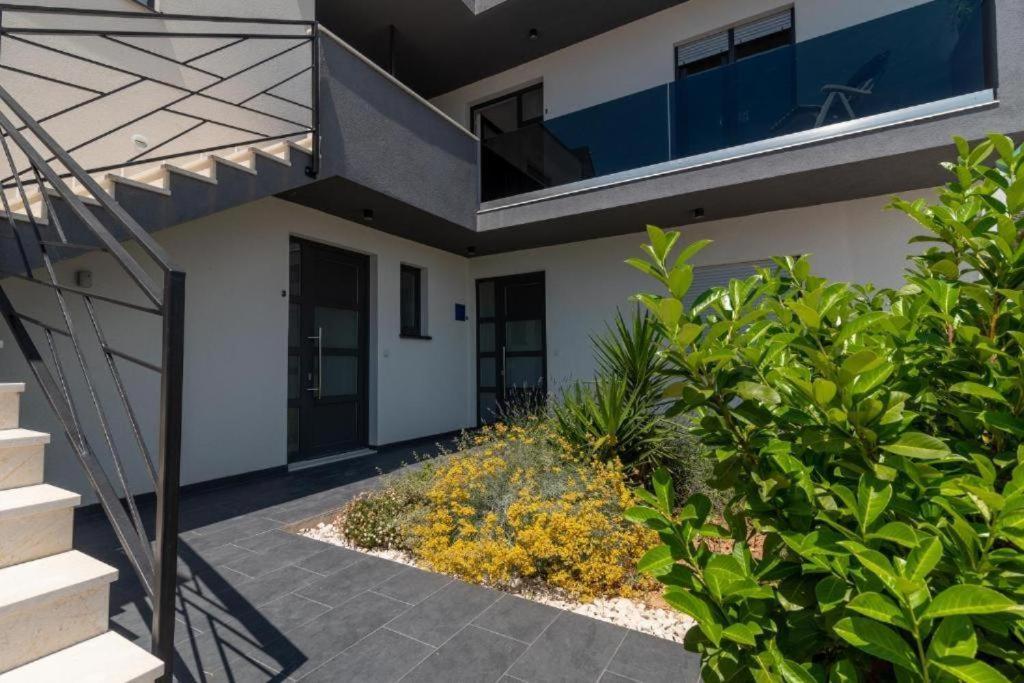 Villa Helena Trogir Exterior photo